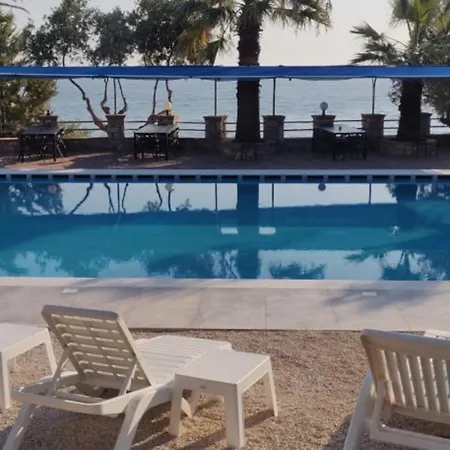 Arokariapartments Hébergement de vacances *