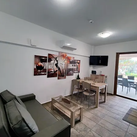 Arokariapartments Holiday home *